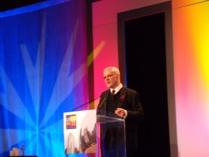 Dr. J. Montaner addresses USCA